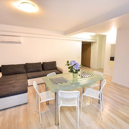 Shabbat Apartments Bukarest Eksteriør billede