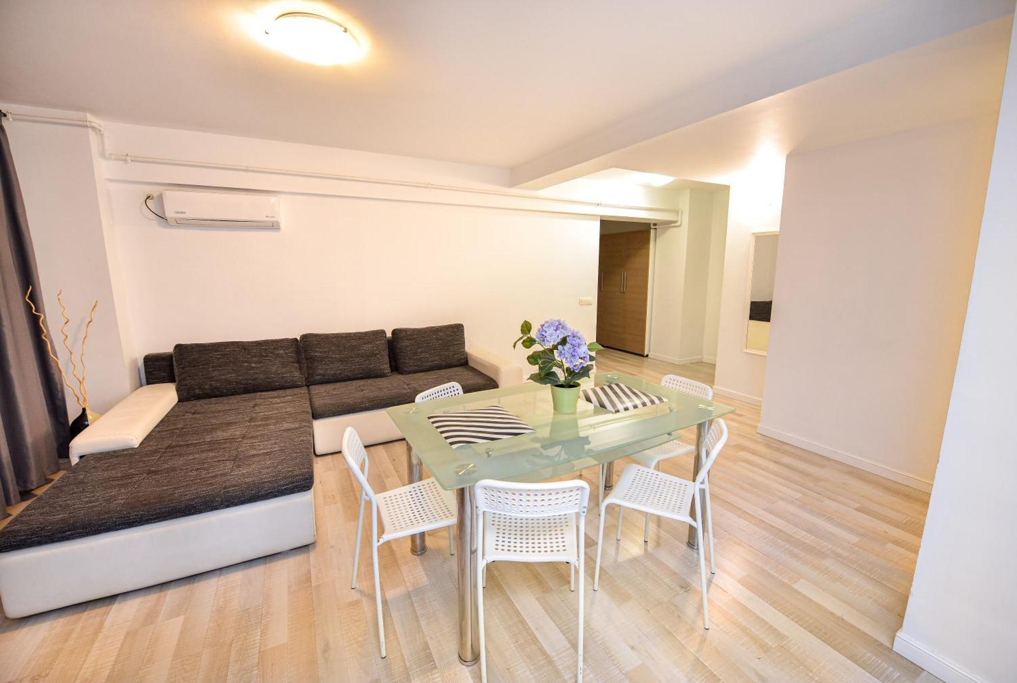 Shabbat Apartments Bukarest Eksteriør billede