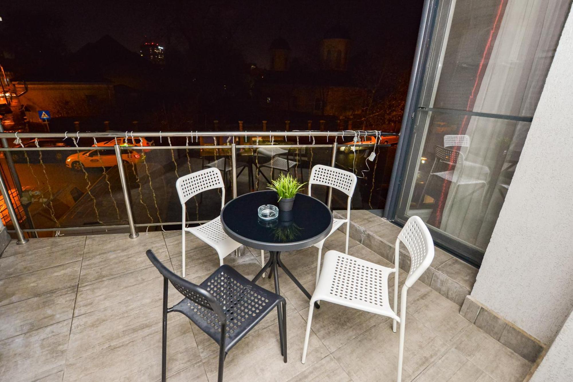 Shabbat Apartments Bukarest Eksteriør billede